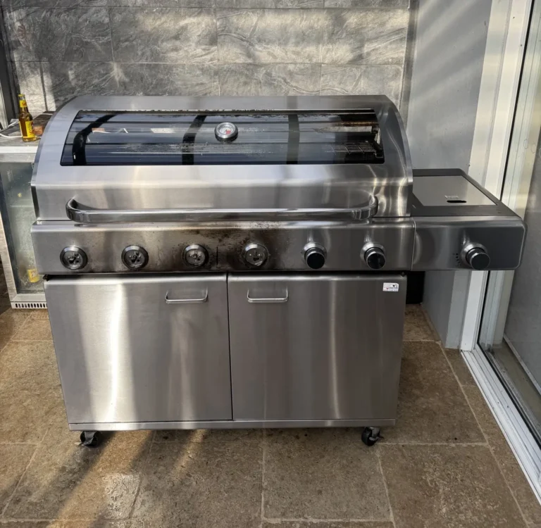 Six-burner BBQ after detailed cleaning in Bondi, Sydney